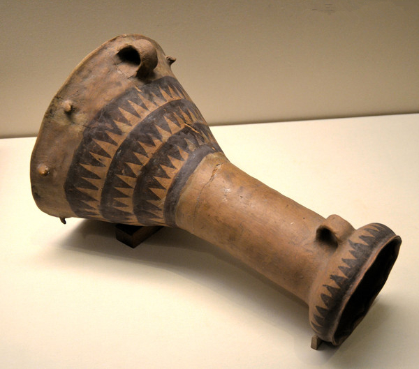 1947年5月,著名地质学家孙建初,在海石湾北山上的马家户沟勘探石油时