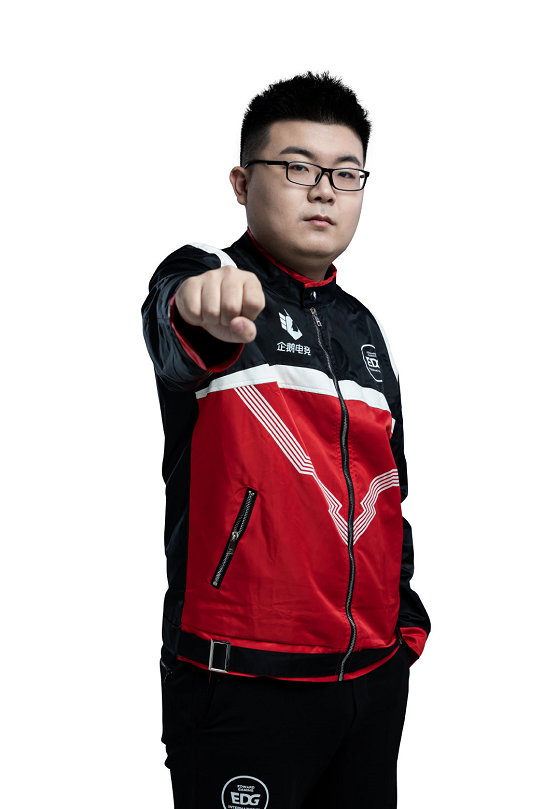 这是对一位线下选手实力的肯定,从天道酬勤到edg,每一场比赛瑾轩都