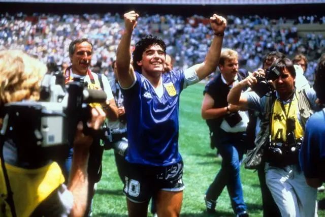 马拉多纳 世界杯唯一一次一个人的奇迹：球王的力量！1986年马拉多纳！
