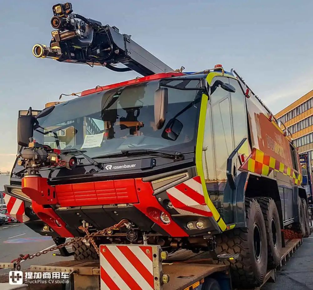 卢森宝亚美洲豹系列,迪拜国际机场订购的这款机场消防车,实力真强悍