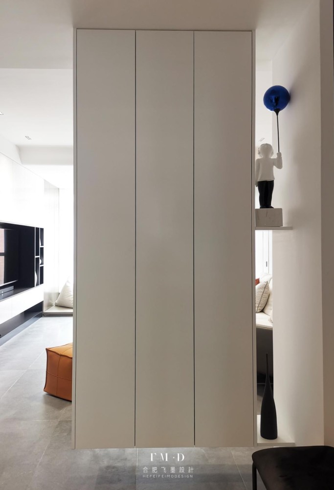 开门见厅我也认了,想一招彻底改善隐患,入户装镂空轨道门,实用