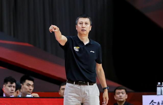 杜锋才是超级高水平硕士论文曝光导师背景雄厚冠军教练够硬