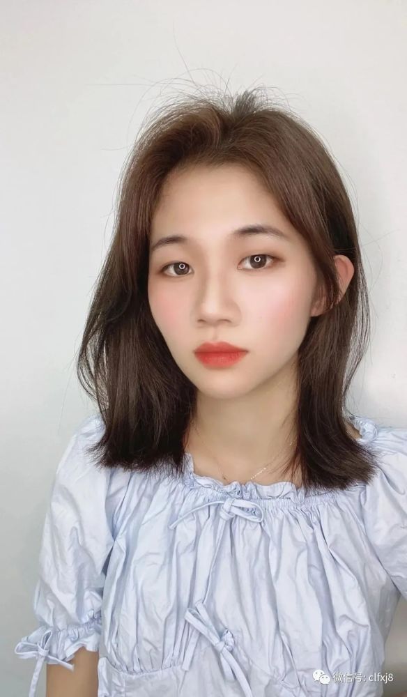 当下流行少女锁骨发