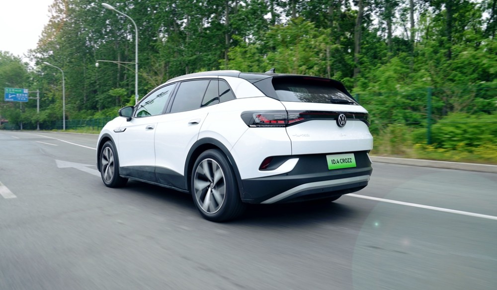 伸手比个c欢迎新伙伴试驾一汽大众id4crozz