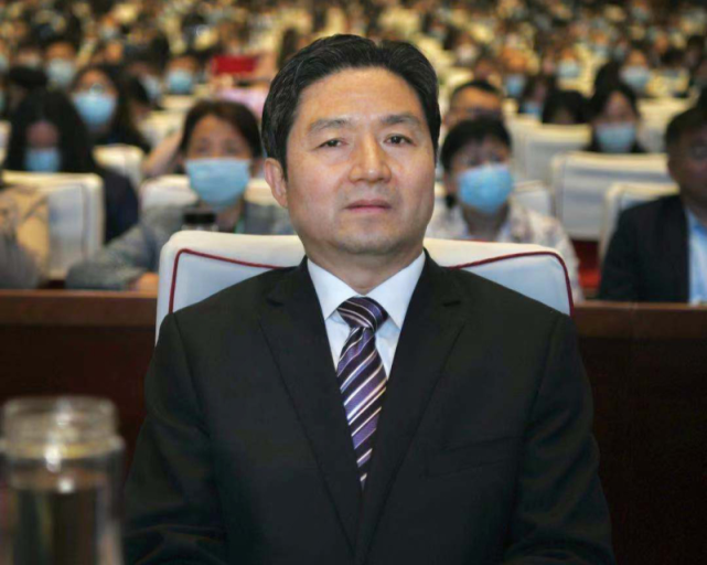 边祥为学前教育是广大群众十分关心关注的民生大事