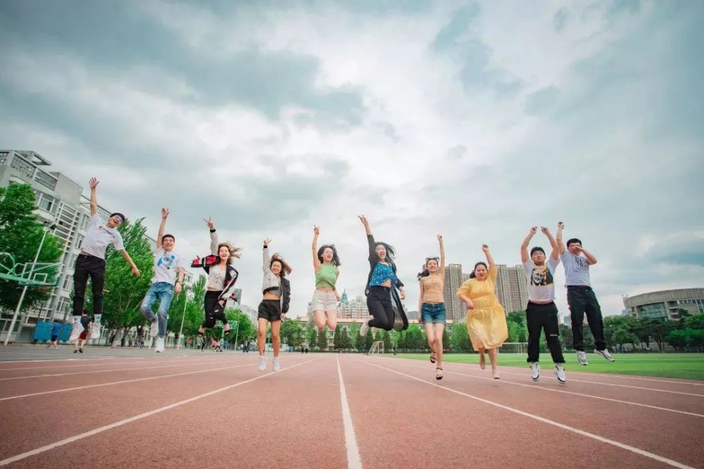 全方位毕业照指南,不好看算我输!