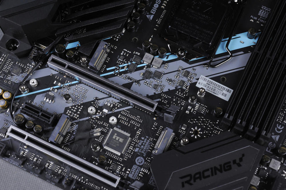 ite8625e多用于台系主板,是一块非常常见的环控芯片,主要负责i/o控制.