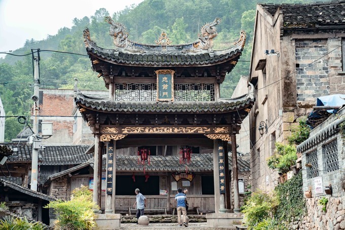 在繁华的温州,还藏着自然原始的南阁古村
