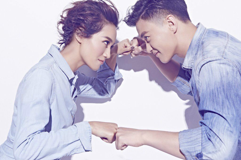 39岁朱丹产后素颜暴露真实状态,化妆打扮显笨拙,网友:老了好多