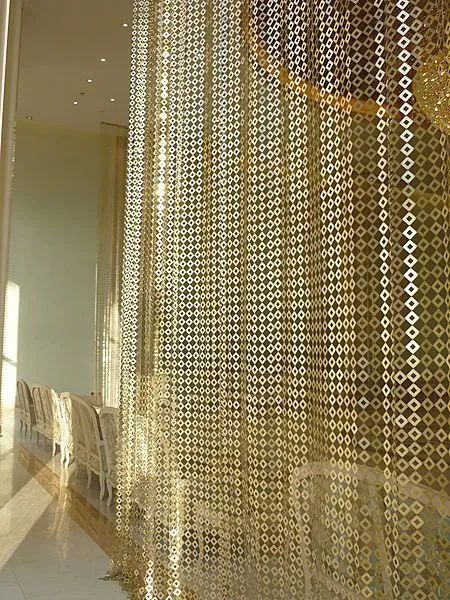 金属也能拥有布料般的柔软金属帘无限可能