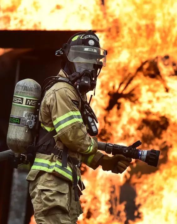 生活今昔大对比成为消防员之前vs成为消防员之后