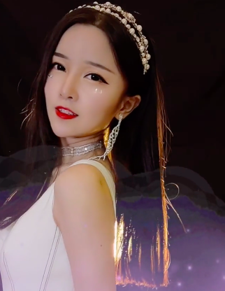 千万网红惠子靠打赏致富遭官媒批评后黑历史被扒谎报年龄还结过婚有俩