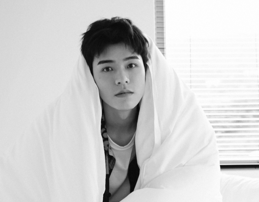 龚俊晒女友视角大片五官精致帅出新高睡眼惺忪的模样谁扛得住