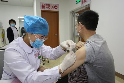 乾隆十七年(1752年)《医宗金鉴》传到日本,书中有一篇《幼科种痘心法