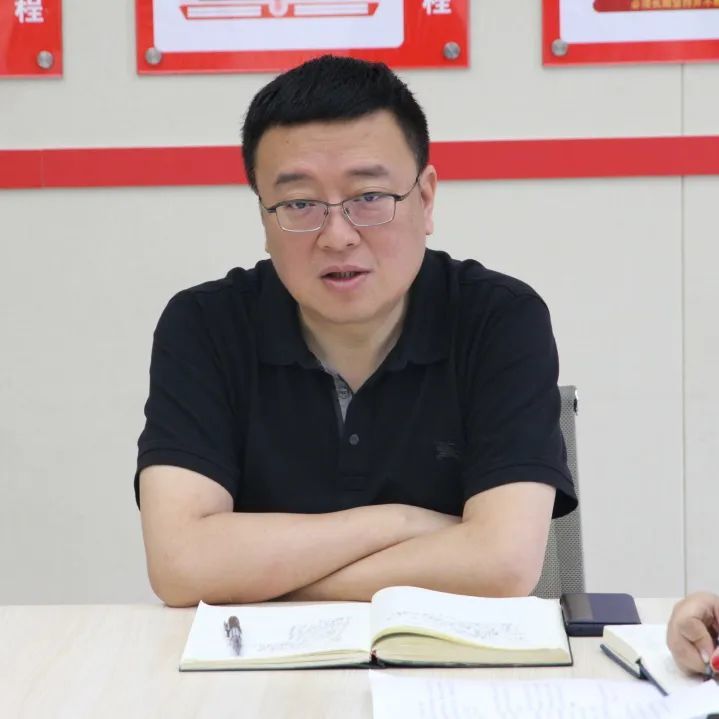 院党组书记检察长李文凯西安市长安区人民检察院院党组书记,检察长