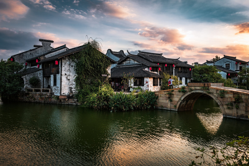 无锡有一小众古镇,粉墙黛瓦,极具江南风格,10分钟就可以逛完!