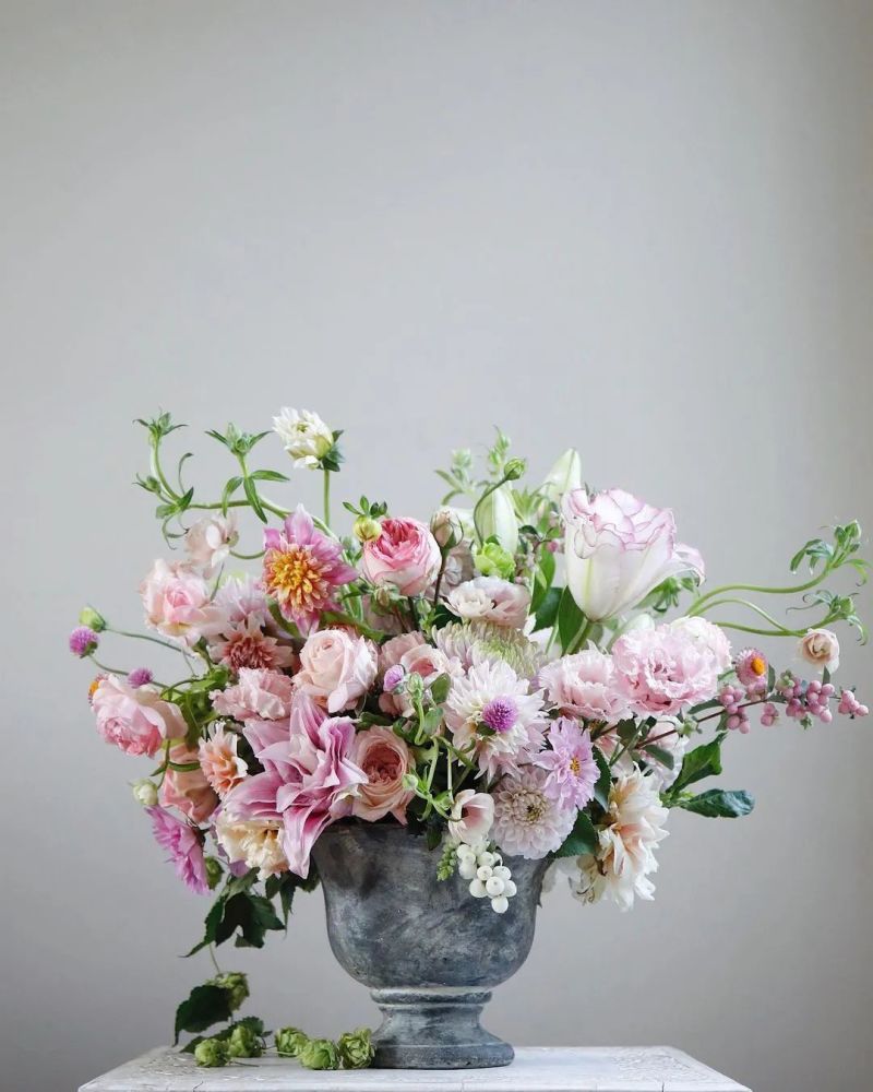 古典花瓮插花|花艺每日灵感5.19