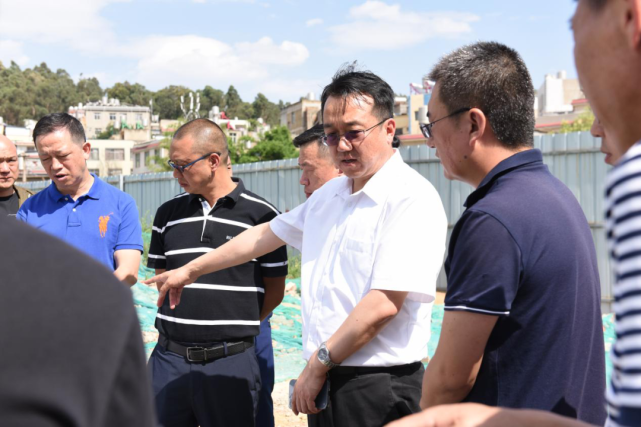 李亮率队调研五华区城市更新改造项目