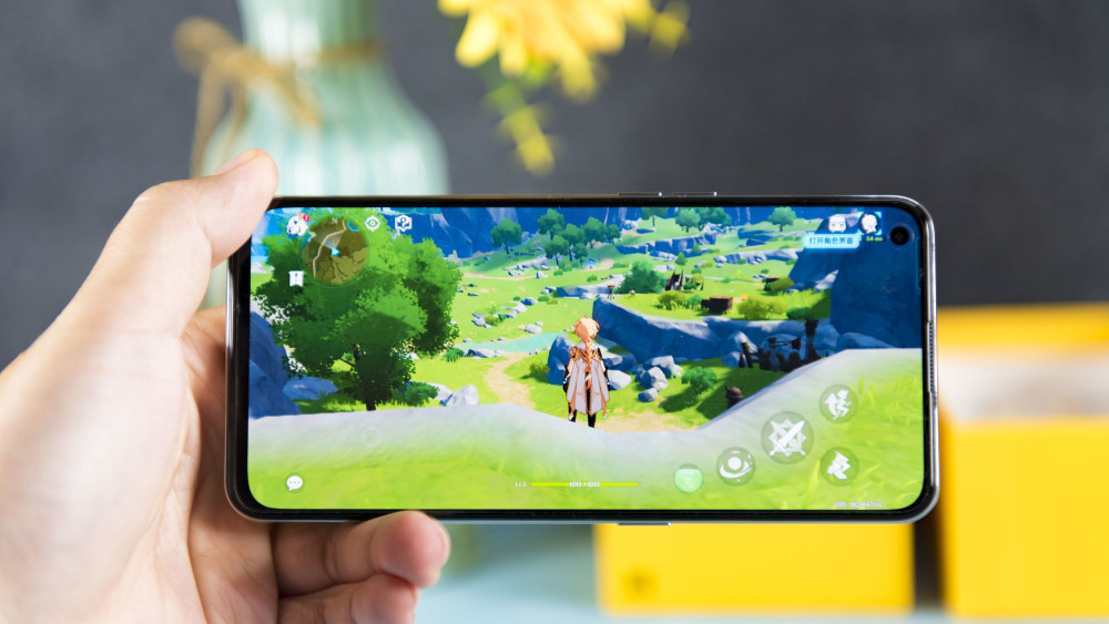 realme真我q3pro上手评测:荧光后盖,流畅吃鸡,千元水桶配置