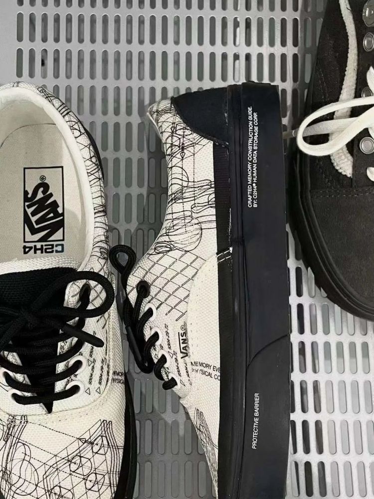 这可太行了,c2h4 x vans联名公布