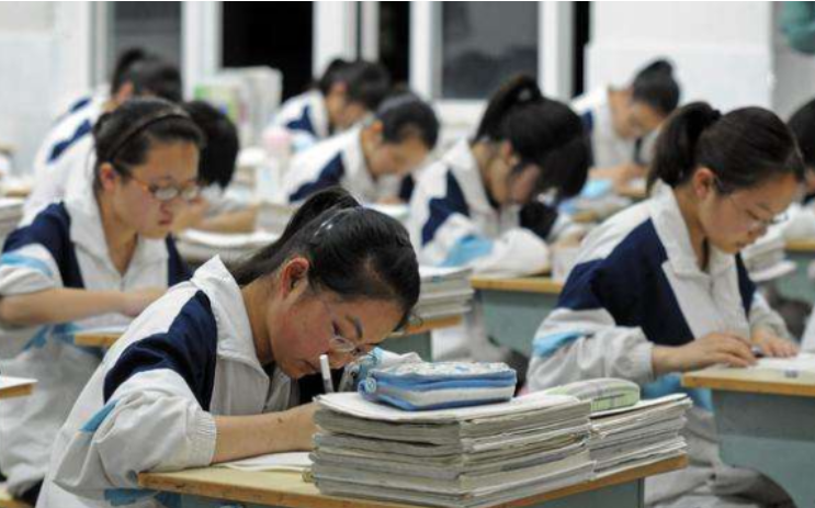 高中生 和 大学生 的区别 4张图通俗易懂 既无奈又现实 腾讯新闻