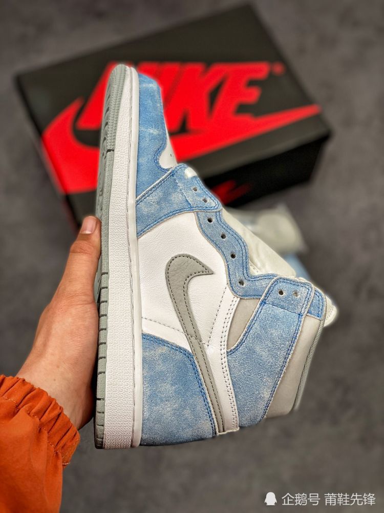 夏日的一抹清凉,薄荷糖!aj1水洗白蓝配色开箱_腾讯新闻