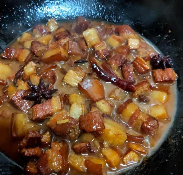 小燉肉香而不膩解饞下飯