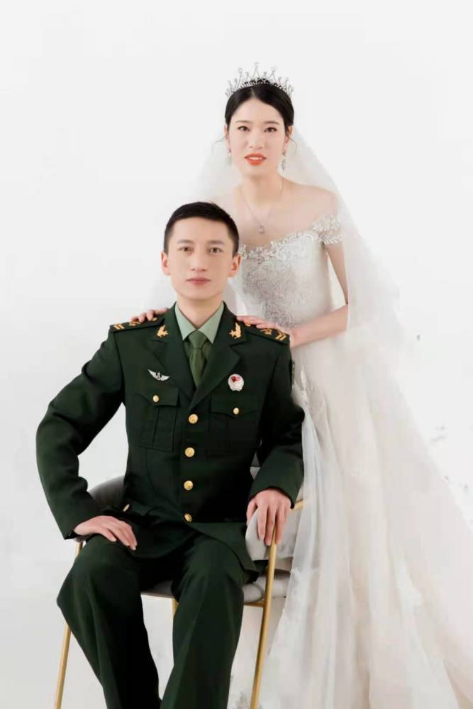 军恋愿我用尽这世间的温柔只为把你守侯