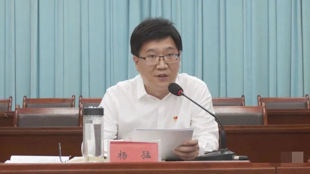 杨猛,河北大学汉语言文学专业毕业1997.09-2001.