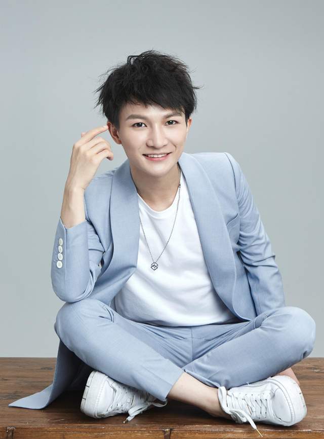 男歌手人气排行榜_华语男歌手影响力排名:时代少年团四人上榜,蔡徐坤张艺兴热度十足