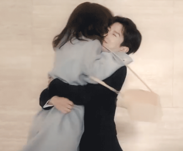 有被甜到!成毅张予曦《南风知我意》路透,拥抱戏份cp感十足