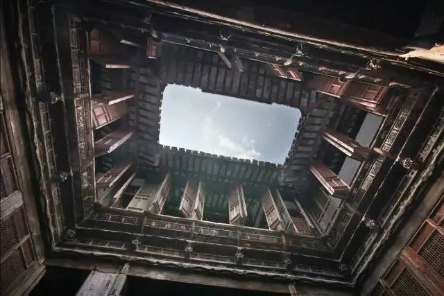 为什么说明堂如窝底富贵谁堪比