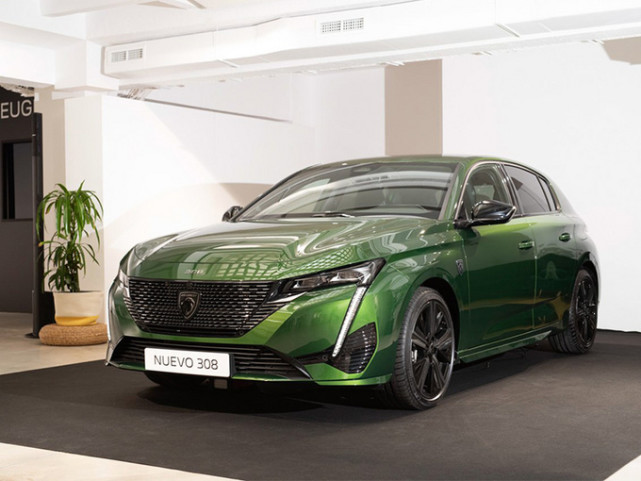 标致新一代308到店实拍搭16t插混外观内饰全面换新