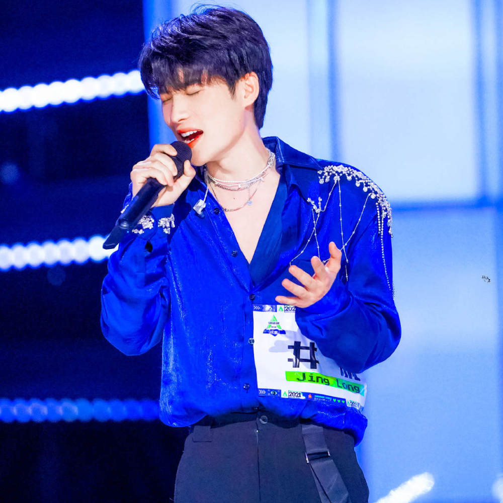 创4井胧历经多次淘汰从千万网红到央视打工人