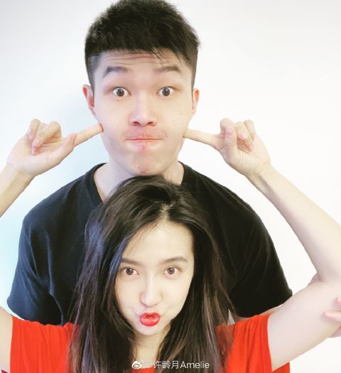 许龄月官宣恋情与男友搞怪合影谢谢你让我还相信爱情520快乐哟