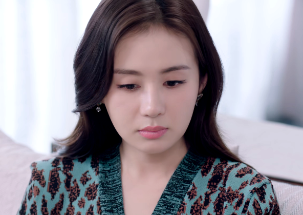 皮囊之下姚梦归坏剧情早有暗示她不坏针对萧暮是为保护她吧