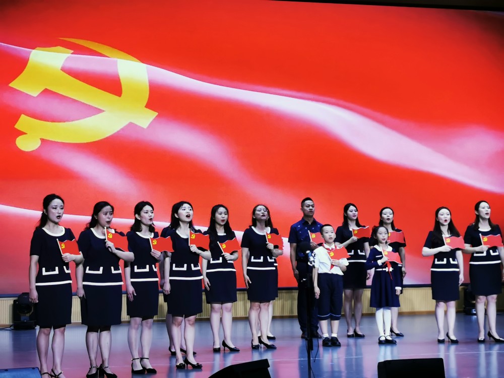 成都市锦江区:诵读红色经典 展情怀颂党恩