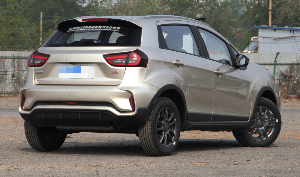 659万提了台吉利远景x3用车一个月车主的驾驶感受如何