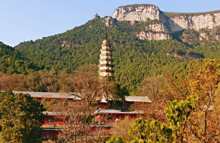山东景点推荐济南灵岩寺低音号导游