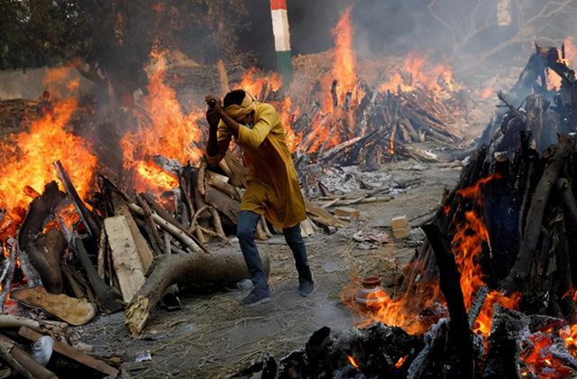 恒河浮尸不断出现,这水还能喝么?印度专家给出定心丸:放心喝