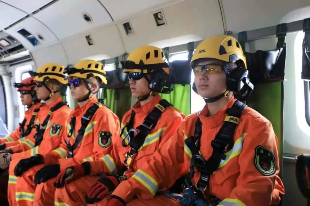 2021年中国消防救援学院飞行专业在云南省招收青年学生公告