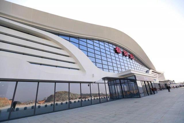 鄱阳县火车站的站房面积为6000平方米,站场规模为2台5线_腾讯新闻