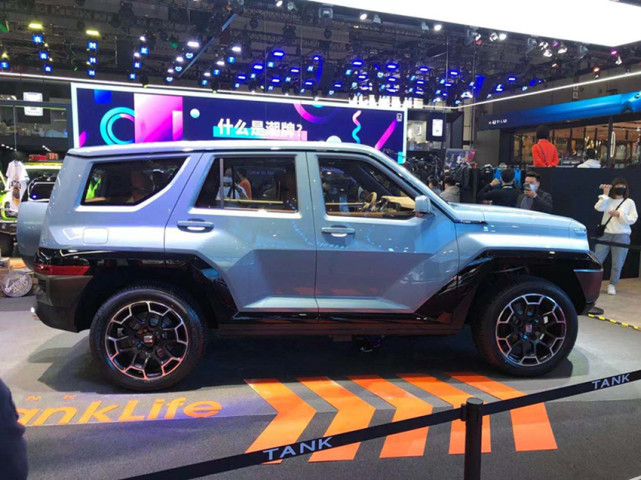 长城又成功了!全新坦克700曝光,比霸道还气派,30万开出50万的面子