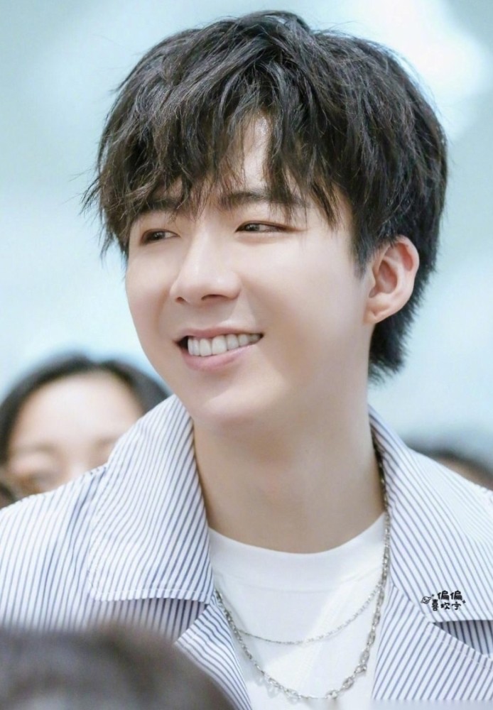 熬鹰艺人刘宇宁,是什么样的受虐性格让我粉上他