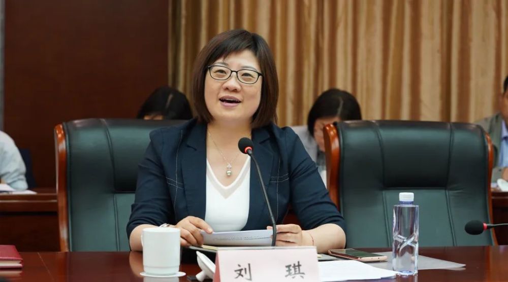 徐汇区召开2021年居民区"两委"换届工作领导小组会议_腾讯新闻