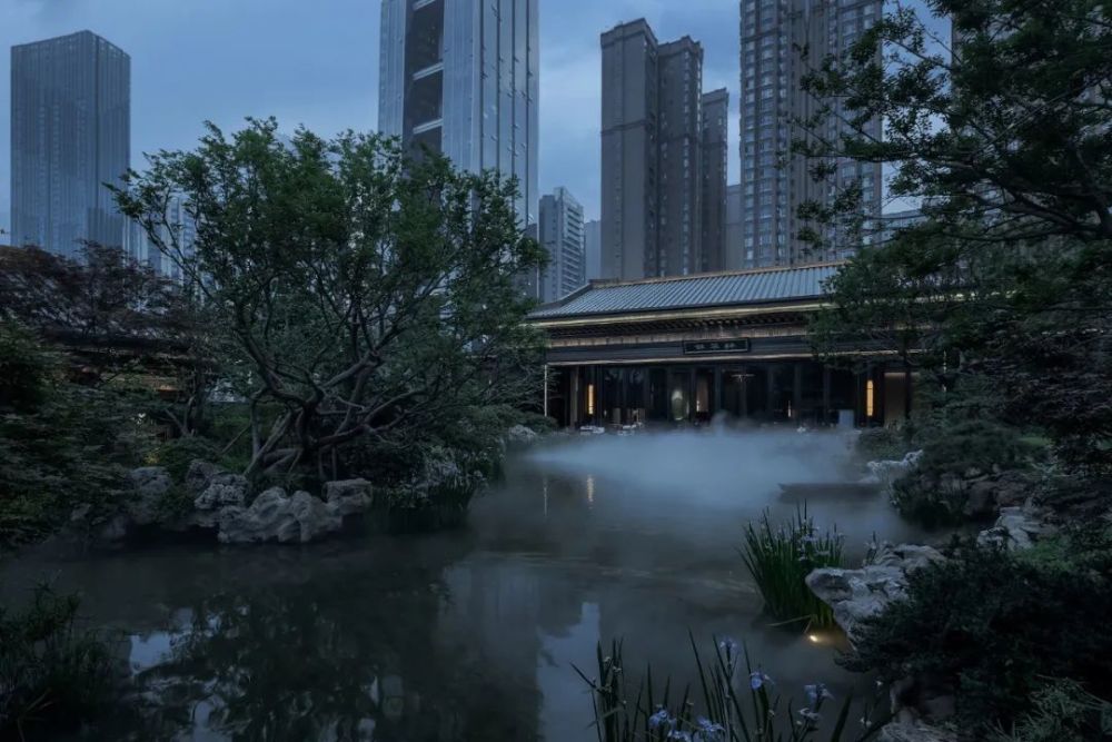 循东方风仪续蜀地华章成都建发央玺