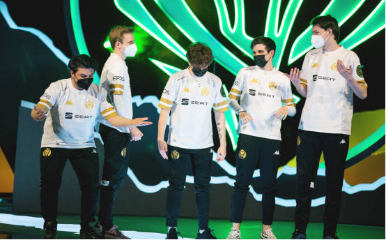 尤其是接受近期采访的打野elyoya,然而无论是mad战队还是elyoya都在