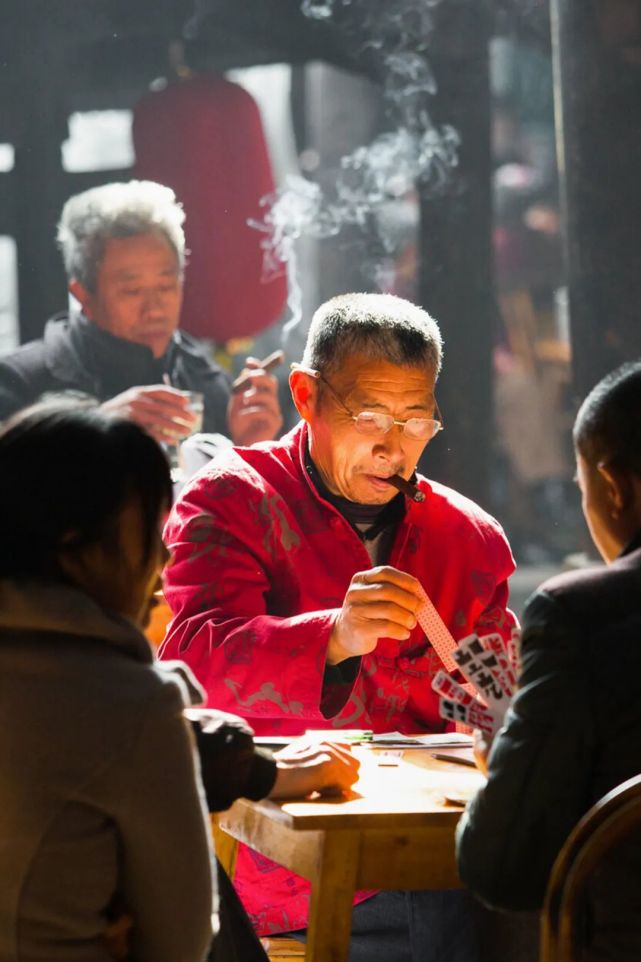 乐山四川人的快乐星球