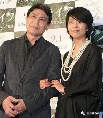 其实佐桥佳幸在音乐圈才华杠杠的,口碑也很好,2001年为松隆子第一个