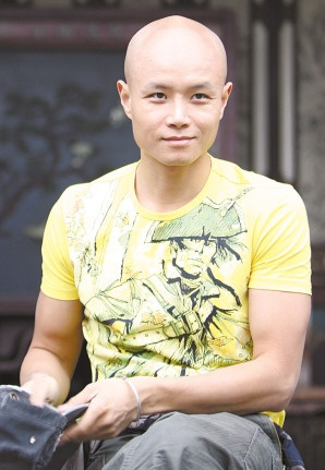 乐嘉承认睾丸受伤:蛋已碎